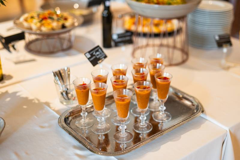 Le brunch de L'HDLP, un moment unique de gourmandise à l'Hôtel de la Plage de Bormes Les Mimosas.
